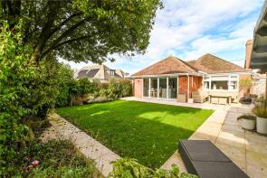 4, Pine Close, New Milton BH25 7NZ