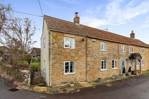 Pippins, Washingpool, Sherborne DT9 4LE