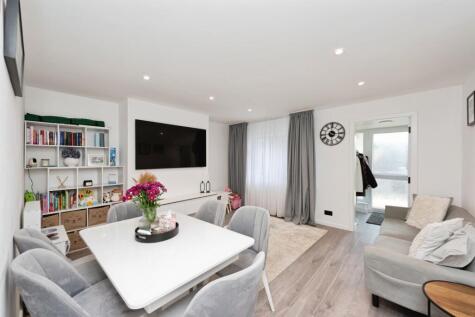 Boundaries Road, Feltham, TW13