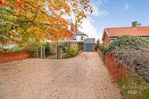 Brentwood Farm, Thorpe Lane, Thorpe Audlin, Pontefract WF8 3EN