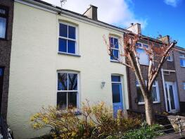 4, Tai Brynhyfryd, Ffordd Brynhyfryd, Caernarfon LL55 3BU