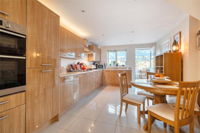 Kitchen/Breakfast
