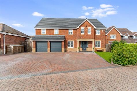Warry Close, Wraxall