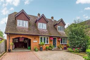 Crest Top, New Road, Tadley RG26 3AQ