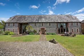 Flint Barn, South Farm Close, Lewes BN7 3HW
