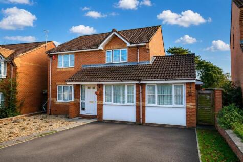 Alder Close - North Petherton