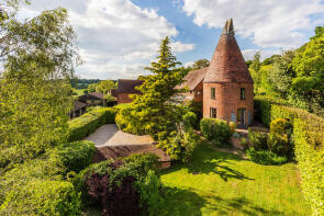 Hobbs Hill Oast, Bradley Road, Blackham, Tunbridge Wells TN3 9UP