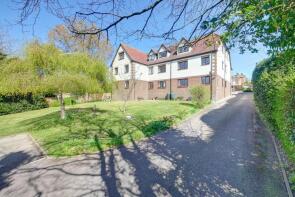 10, Hampden Lodge, Hailsham Road, Heathfield TN21 8AE