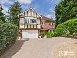 1, Sweet Chestnut Mews, Billericay CM12 9DG