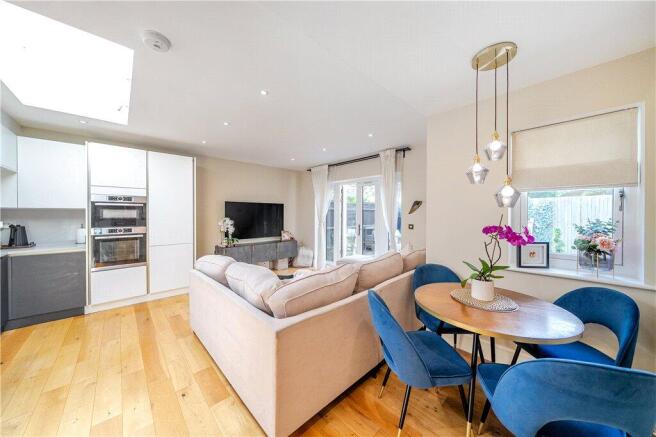 Kitchen/Lounge