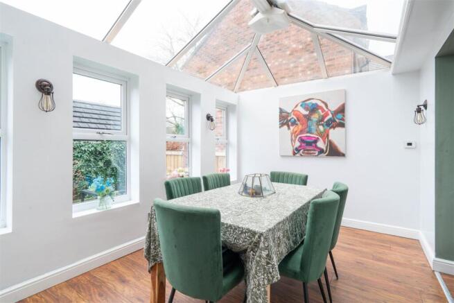 Dining Room-2.jpg