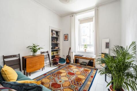 6/4 Dudley Avenue South, Edinburgh, EH6 4PJ