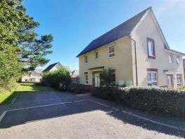 5, Sampson Close, Launceston PL15 7GB