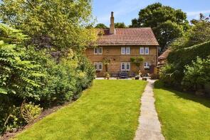 8, Doncaster Road, Hickleton, Doncaster DN5 7BA