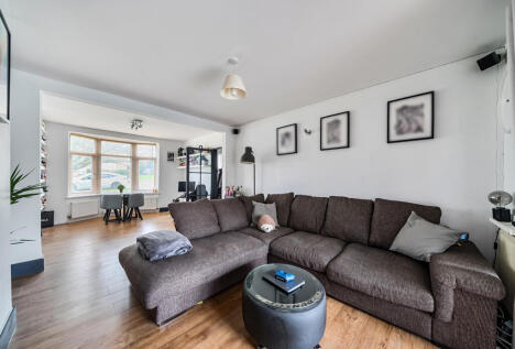 Wrythe Lane, Carshalton, SM5