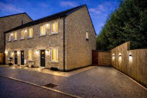 6, John Walton Close, Glossop SK13 8GQ