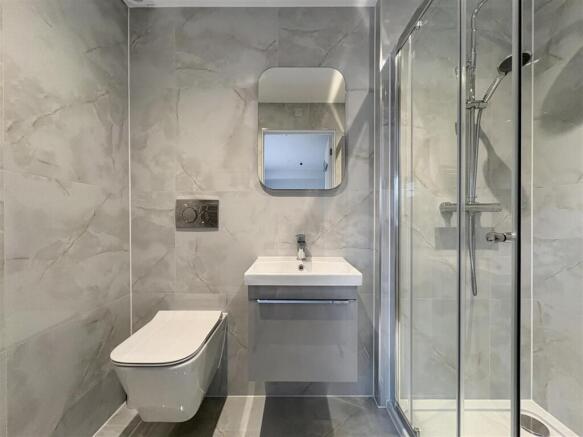 ensuite.jpg