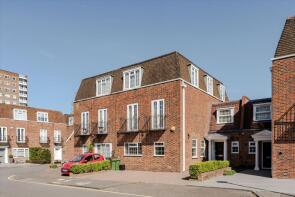 35, The Marlowes, London NW8 6NB