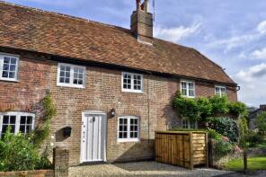 2, Hall Place Lane, Burchetts Green, Maidenhead SL6 6QY