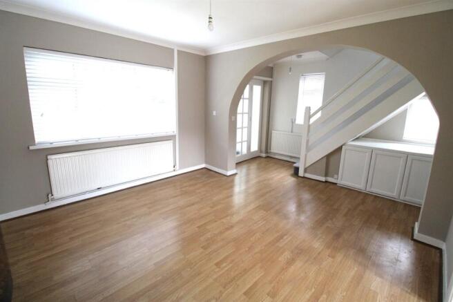 Open Plan Lounge/Dining Area