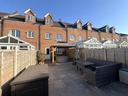 9, Cerne Avenue, Gillingham SP8 4FW