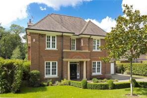 12, Fox Wood, Walton-on-thames KT12 4BS