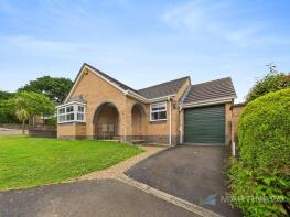 14, Kingsley Close, Gloweth, Truro TR1 3XJ