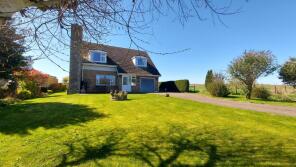 Crosswinds, Spa Road, Braceborough PE9 4NR