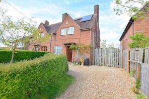 12, East End, Aylesbury HP22 4NJ