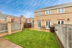 25, Fir Tree Court, Knottingley WF11 8FA