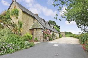Spring Hill, Main Road, Yarmouth PO41 0TR