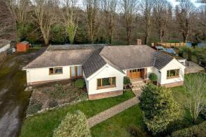 Limewood, Blundells Lane, West Monkton, Taunton TA2 8NW