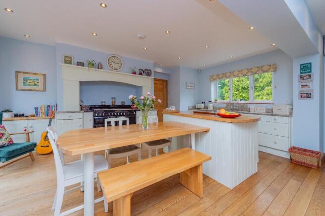 Kitchen/Breakfast