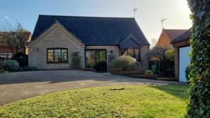 16, Lodge Road, Halesworth IP19 8RZ