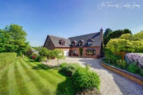 Newlands, C2065 Brockamin To A4103 Bransford, Worcester WR6 5LD