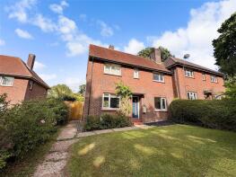 27 Oak View Cottage, Medway, Crawley RH10 4NR