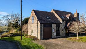 Farriers Barn, Farriers Court, Ab Lench Road, Abbots Lench, Evesham WR11 4UQ