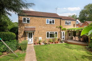 16, Brinsmead, Frogmore, St. Albans AL2 2LS