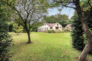 Woodville, South Hanningfield Road, South Hanningfield, Wickford SS11 7PF