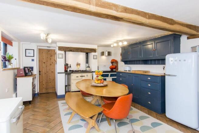 Dining kitchen