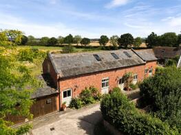 The Stables, Bank Farm Barns, Main Street, Dumbleton, Evesham WR11 7TJ