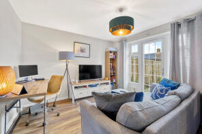 28, Minstrel Gardens, Surbiton KT5 8DD