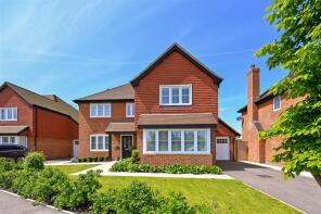 21, Summer Close, Chichester PO20 3BB