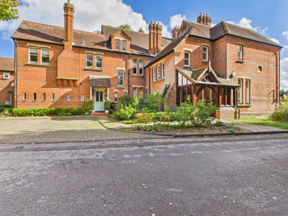 1 bed flat for sale Church Mews, Woodley RG5