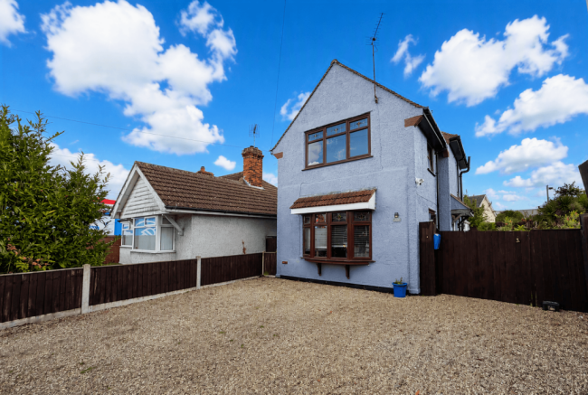 Normanston Drive, Oulton Broad, NR32 2PY