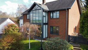 6, Clos Y Ceiliog, Bow Street SY24 5AN