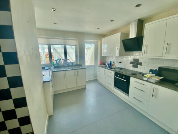 CONNAUGHT KITCHEN