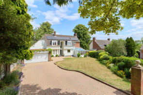 19, Greys Close, Sudbury CO10 8BT