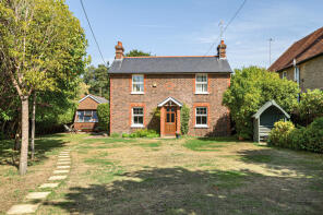 Terant Cottage, Peat Common, Elstead, Godalming GU8 6DX