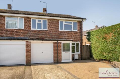 Clare Gardens, Petersfield, GU31